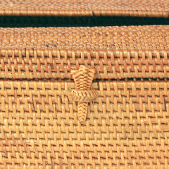 アタ製ティッシュケース正面の留め具部分の写真