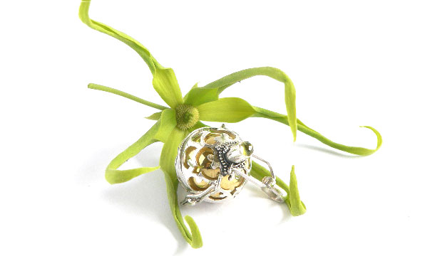 ペリドットのガムランボールのデザイン