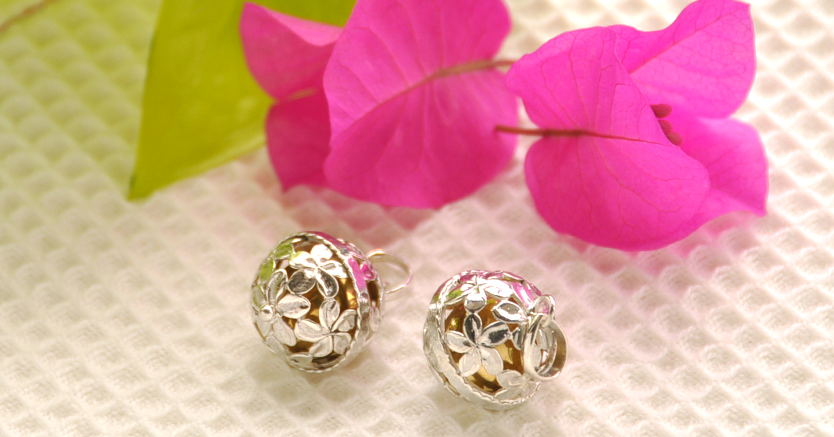 プルメリアのガムランボール