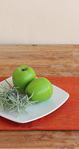 バリイカット・オレンジのテーブルランナー・テーブルクロス使用例