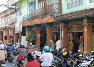 スラウェシ（JL.Sulawesi）通りの画像